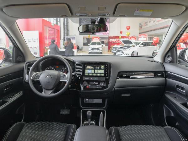 2021 Outlander Fwd SUV Tipo de energia a gasolina e motor L4 de 2,0L 166 cavalos
