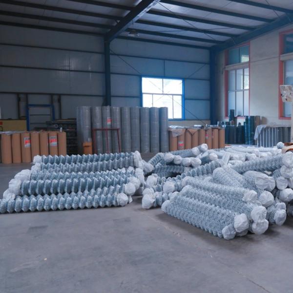 Chain Link Fence Diamond Chain Link Mesh Fabric For Sports Playground Hot Dip Galvanized