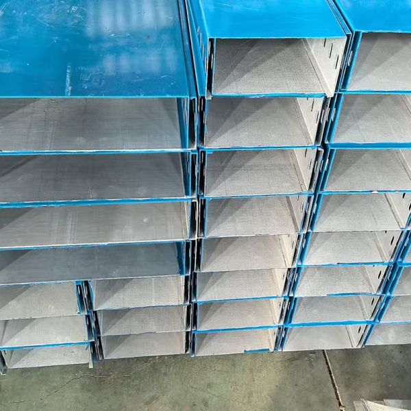 Résistance à la corrosion élevée Trough type plateau de câble alliage d'aluminium d'argent pour l'industrie