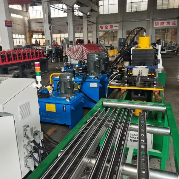 C プロフィール スロットストラットチャネルロール形成機械 Pvサポートブラケット鋼ロール形成機械