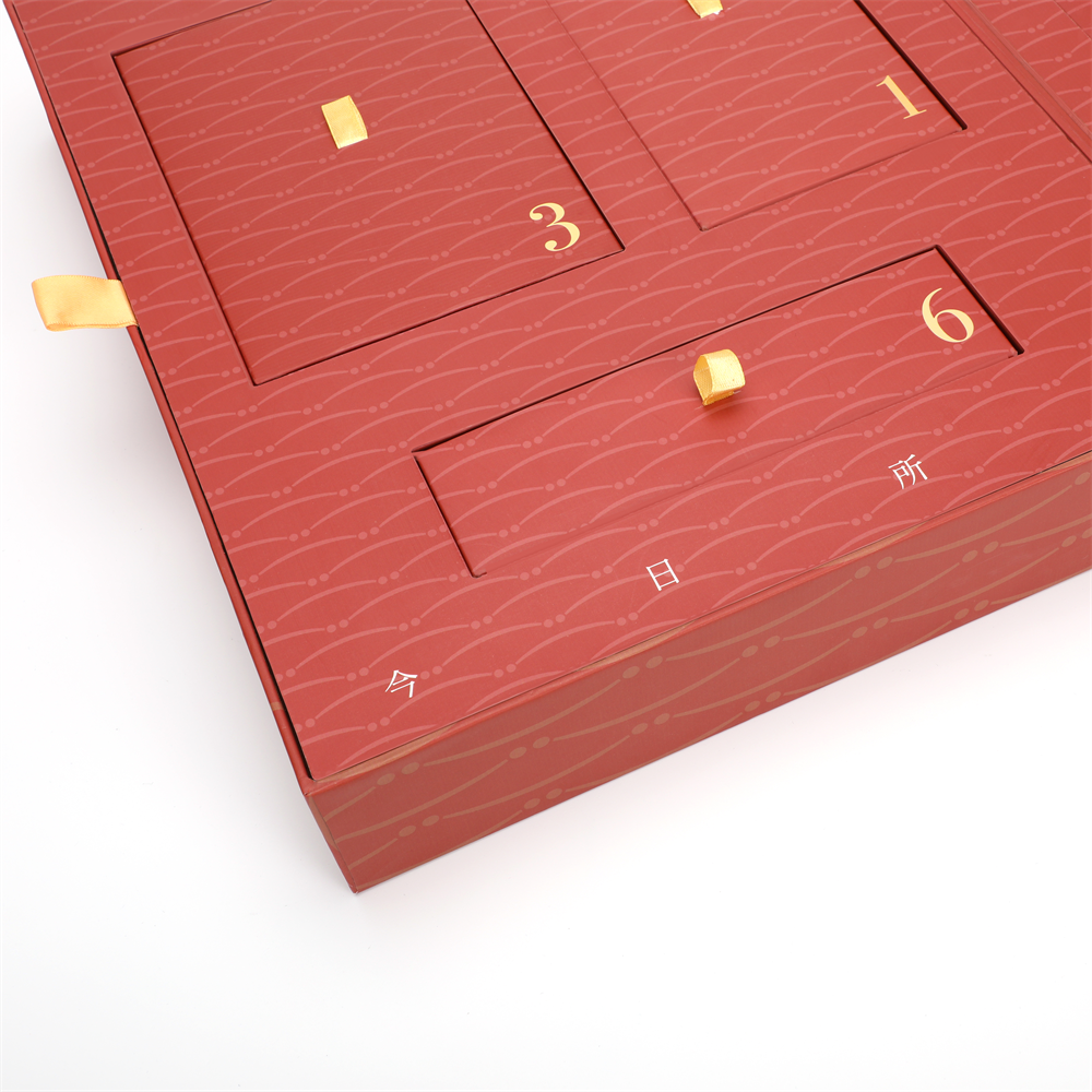 Luxprinters Glossy Foldable Magnetic Rigid Gift Box For Birthdays / Festivals