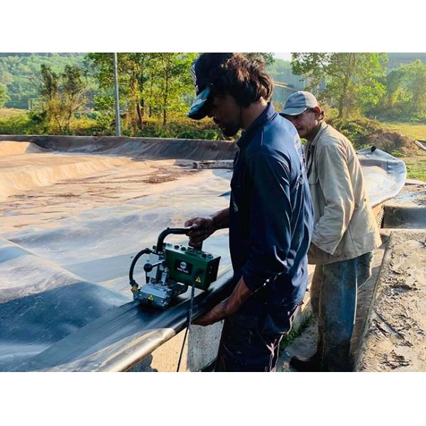 HDPE Wedge Geomembrane Welding Machine In Tanks