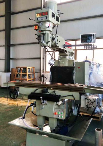 3HP / 5HP Spindle Turret Type Milling Machine 0.002mm Accuracy 1400KG Weight