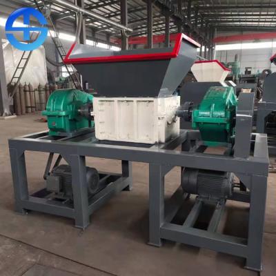 600kg/H 800kg/H Dual Shaft Shredder For Wood Leftovers 2*15kw Power