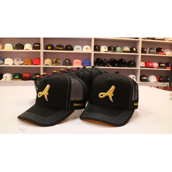 Customized logo design flat embroidery or printing mesh trucker hat baseball dad hats
