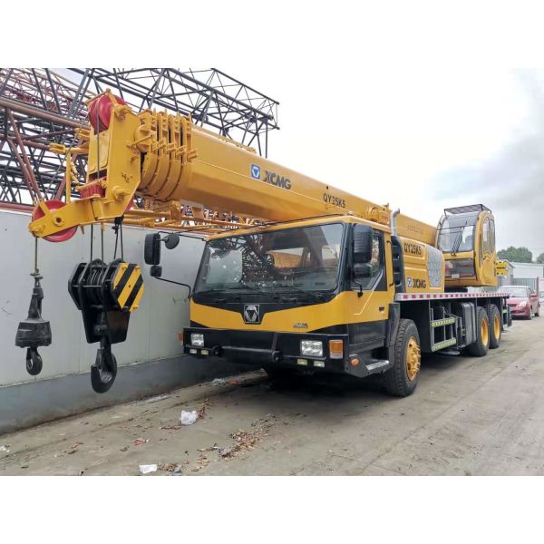 Long Arms XCMG QY25K 25T Vehicle Mounted Crane