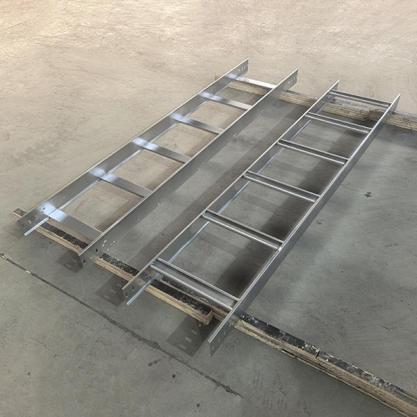 Indoor Outdoor Ladder Type Cable Tray Trough With High Flexibility And Galvanized Protective Coating