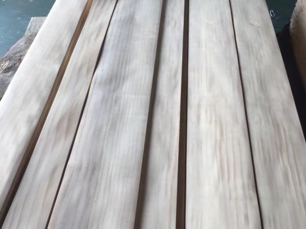 Length 0.6m-2.8m Pine Wood Veneer Sheets For Furniture / Wooden Flooring