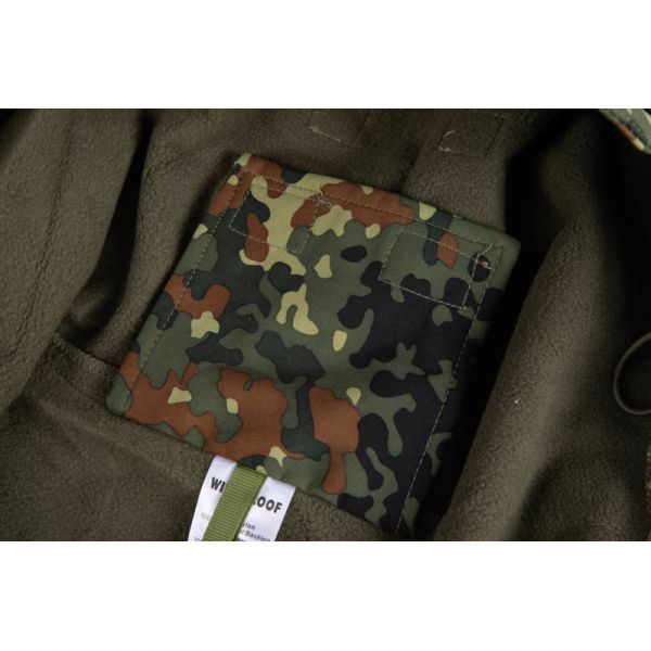 Windproof Fleece Lined Hunting Jacket with Flecktarn Camouflage for Woodland Tactical Use