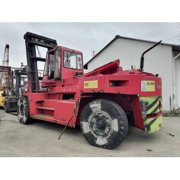 Mitsubishi FD250 2.5 Ton Forklift with Good Condition Container Machine Diesel Engine