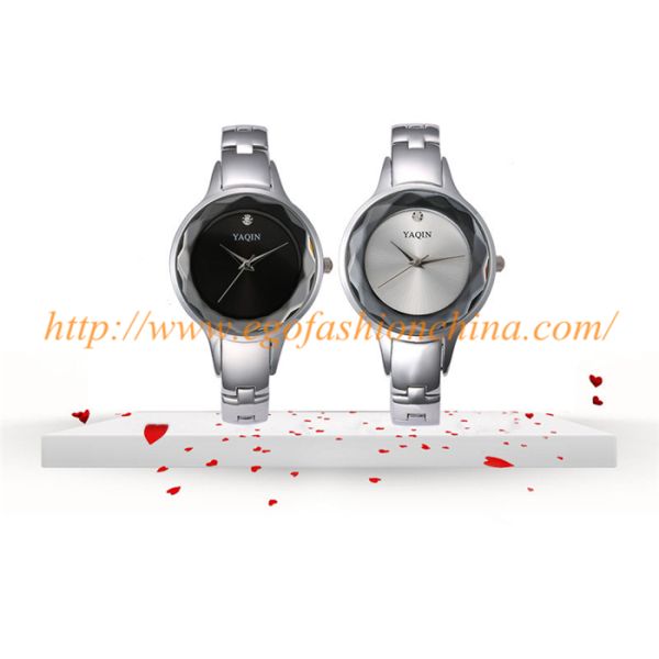 YQ02 Vintage Bracelet Watch Jewelry Watches for Woman Lady Watch Round Dial Dress Watches