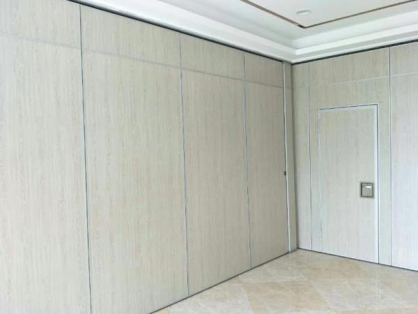 Soundproof Acoustic Folding Partition Lightweight For Public Areas