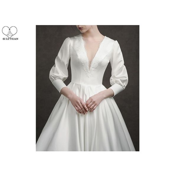 Deep V Neck Vintage Off White Wedding Dresses Long Lantern Sleeve Pleating Tail
