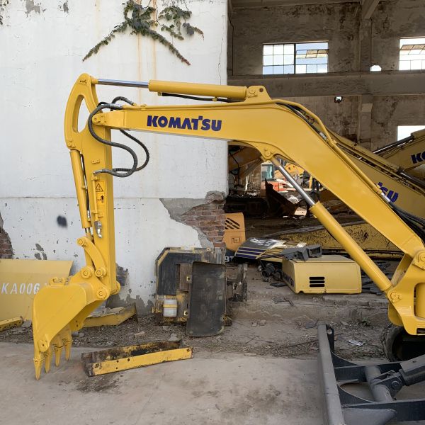26.1KW 0.14m3 Использованный Komatsu PC40 мини экскаватор в Японии