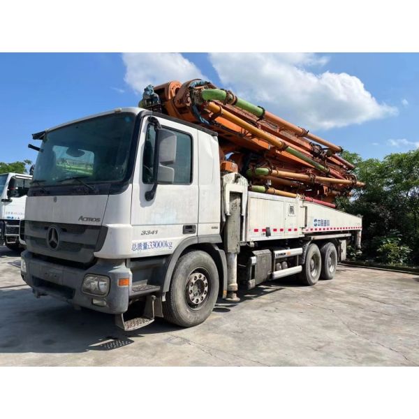 Zoomlion 49m Used Concrete Pump Truck Concrete Mixer Machine Truck Mounted Pump 2014