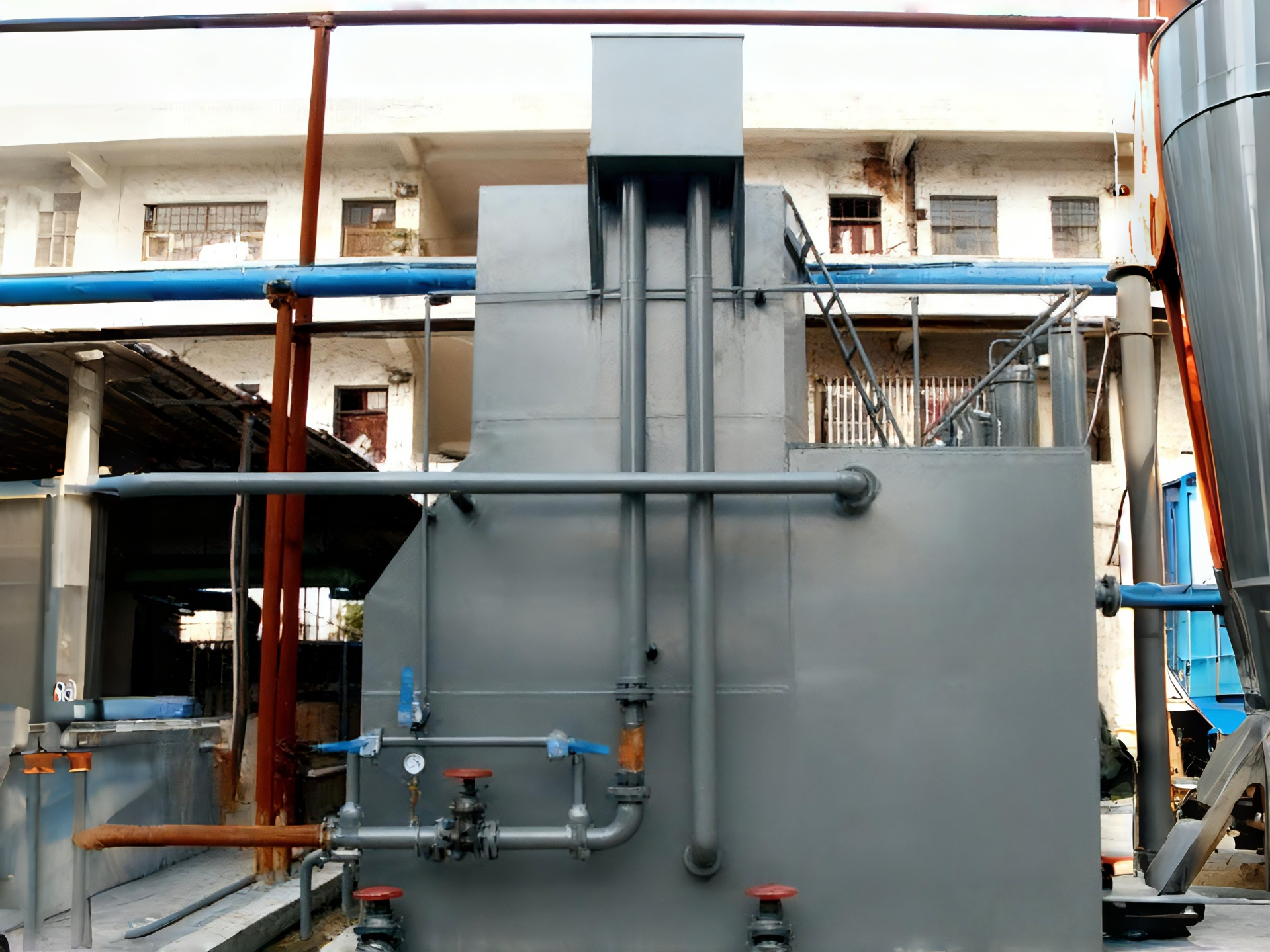 Système intégré de purification de l'eau par osmose inverse Filtration d'eau 8 – 12 M/H