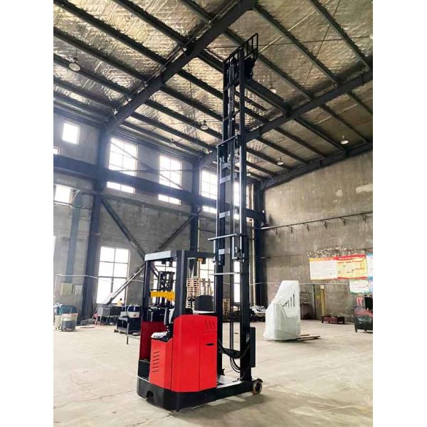 1.5T Electric Reach Truck Forklift CQD15B Stand Type Triplex 6m Mast
