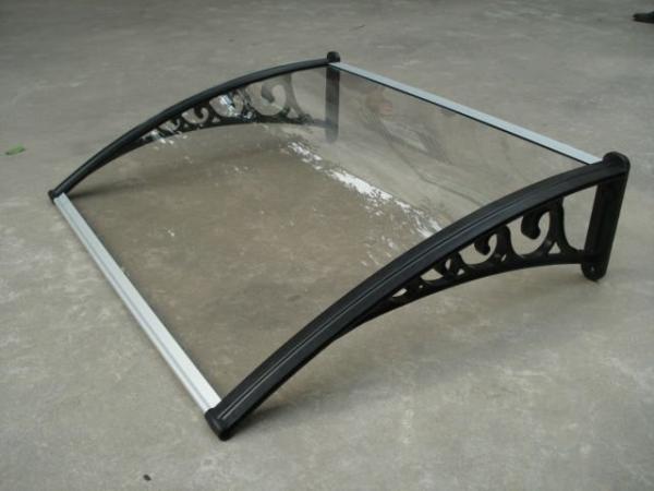 Canopy de janela de folha de policarbonato de 3 mm para design e funcionalidade modernos