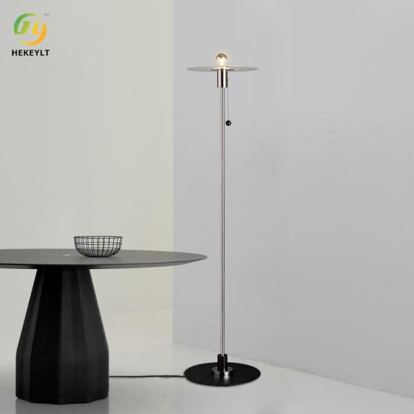 Lâmpada de chão de LED simples nórdica de metal Lâmpada de vidro de quarto moderno
