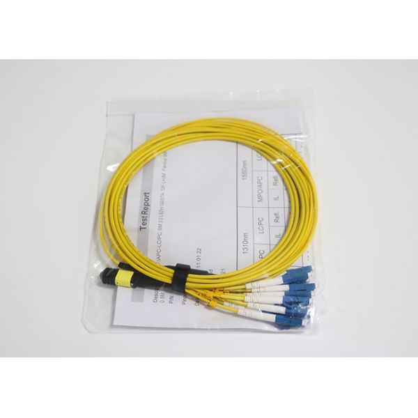 Однорежимные 12 вырезают сердцевина из гибкого провода оптического волокна МПО с соединителем ЛК/УПК