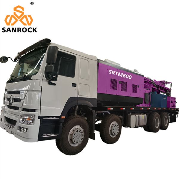 Установленное тележкой снаряжение сверла водяной скважины с буровым оборудованием водяной скважины насоса грязи гидравлическим