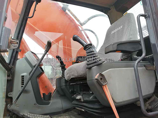 Vente à chaud de Doosan Meilleur vendeur d'occasion excavateur hydraulique à rampe DOOSAN DX380 Corée d'origine/machine de creusement d'occasion bon prix