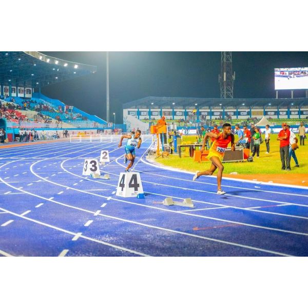 Weather Resistance Athletic Running Tracks Low Maintenance UV Resistance