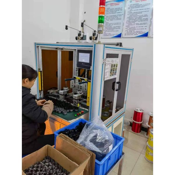 Микромагнитный домашний пивоварный насос Поставки пивоварного оборудования пивоварного оборудования Насос JQ-P4502 12V постоянный насос для воды