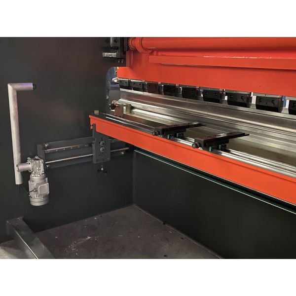 Economical Model WC67Y Hydraulic Press Brake 125T 3200MM E21 Controller NC Press Bending Machine