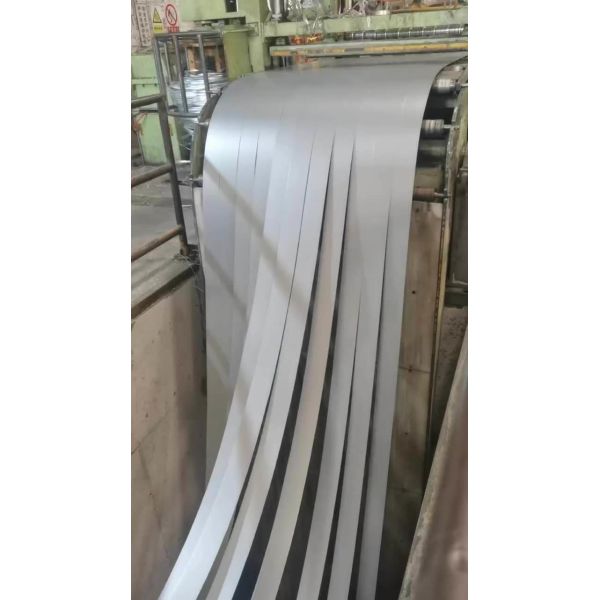Regular Spangle Cold Rolled Stainless Steel Strip Galvanized Steel Strip For Home 1250mm