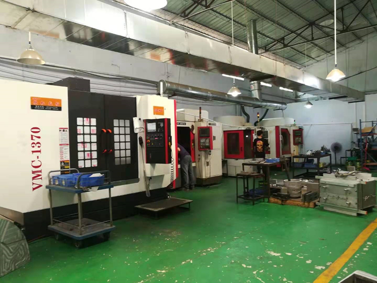 GJB9001C-2017 подвергать механической обработке точности CNC рукава клапана уровня M38X1.5