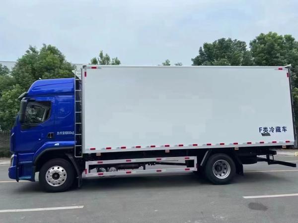 China National Heavy Duty Truck HOWO T5G 4X2 180HP 10T Refrigerated Truck Freight Truck