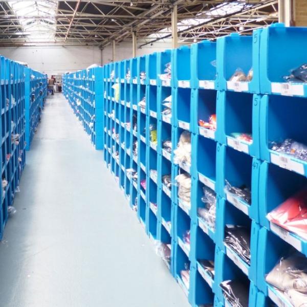 Customized Size Turnover Box Stackable Pick Bins Plastic Warehouse Parts Box Sign Board For Easy Identification
