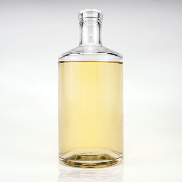 700ml Glass Bottle for Vodka Rum Whisky Screen Printing Hot Stamping Painting Engraving