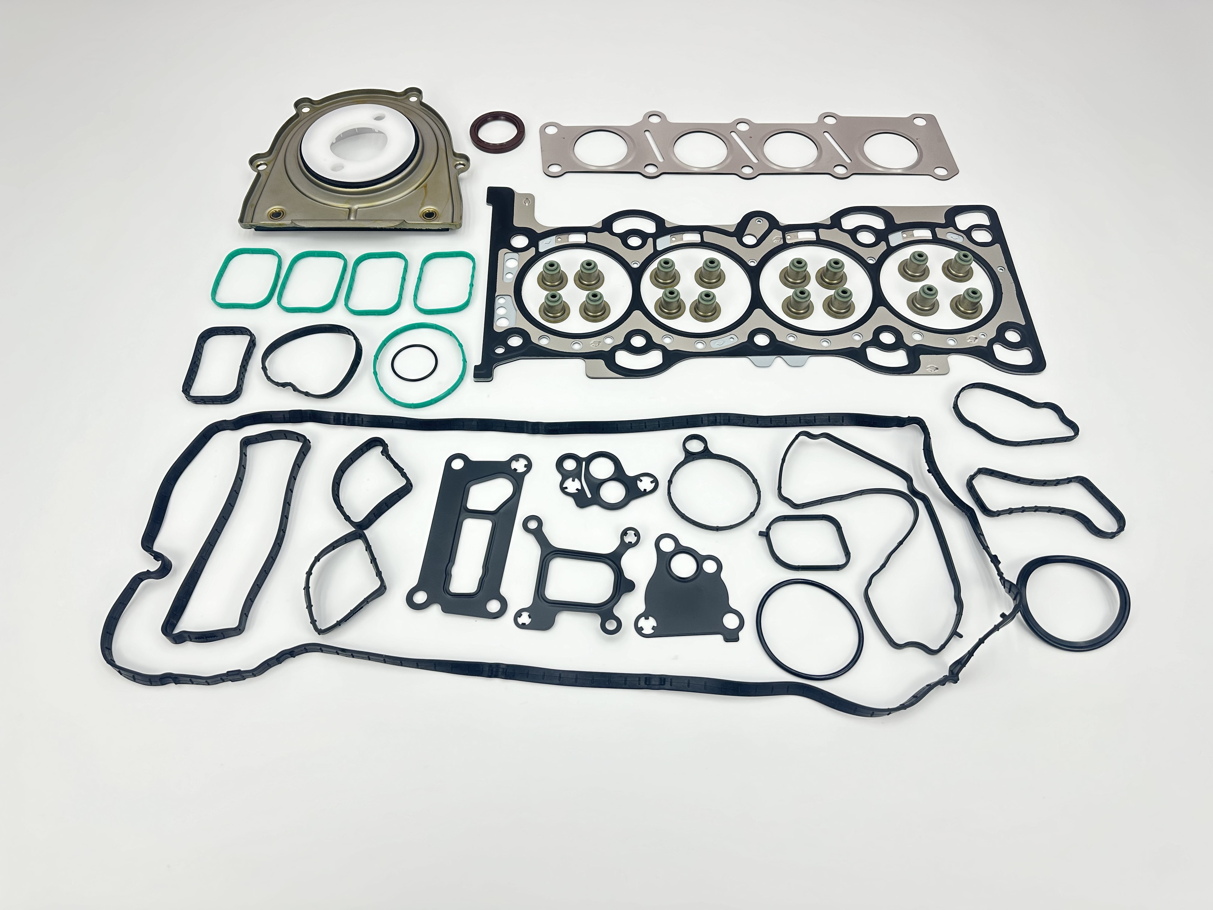 Original quality engine overhaul kit LR025008 for Land Rover