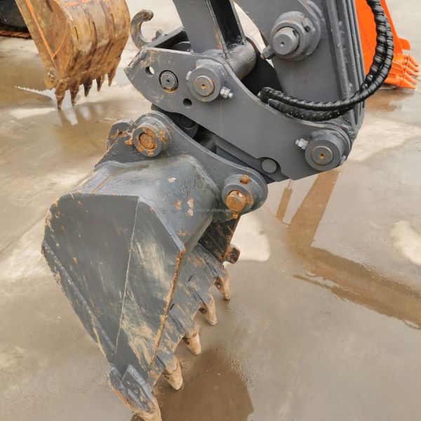 Excavateur DOOSAN DX60W abordable et économe en énergie pour le concassage des excavateurs manuels utilisés