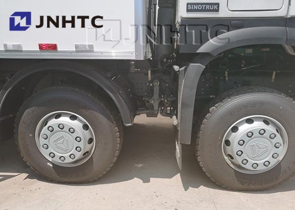Sinotruk HOWO Fresh Food Refrigerated Van Truck Light Duty 8x4