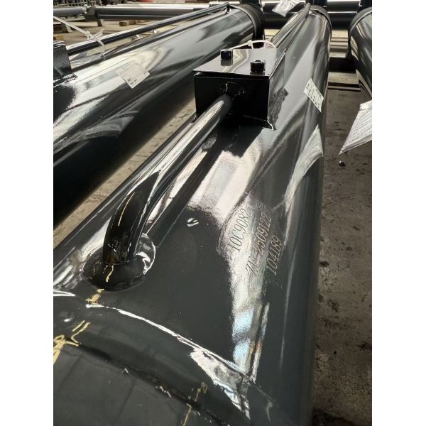 High Tonnage Hydraulic Luffing Cylinder With Hard Chrome Plated Steel Protective Cover