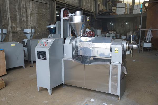 Small Scale Hot Oil Press Machine , Organic Oil Extraction Machine Multi Functional 