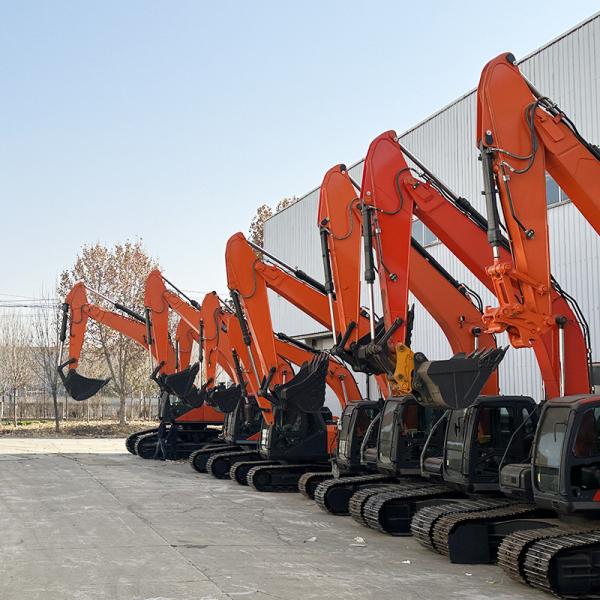 Excavadora Municipal 6 toneladas Especializada Multifunção