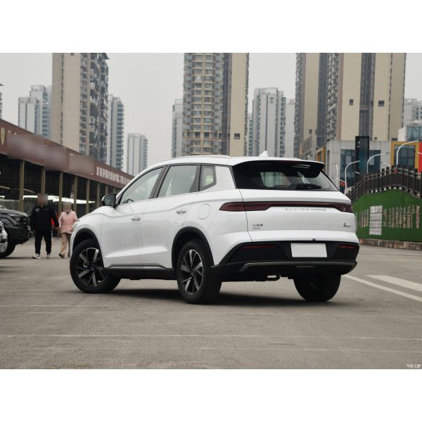 5-дверный 5-местный внедорожник BYD полный электрический автомобиль 4738*1860*1710 Длина * ширина * высота