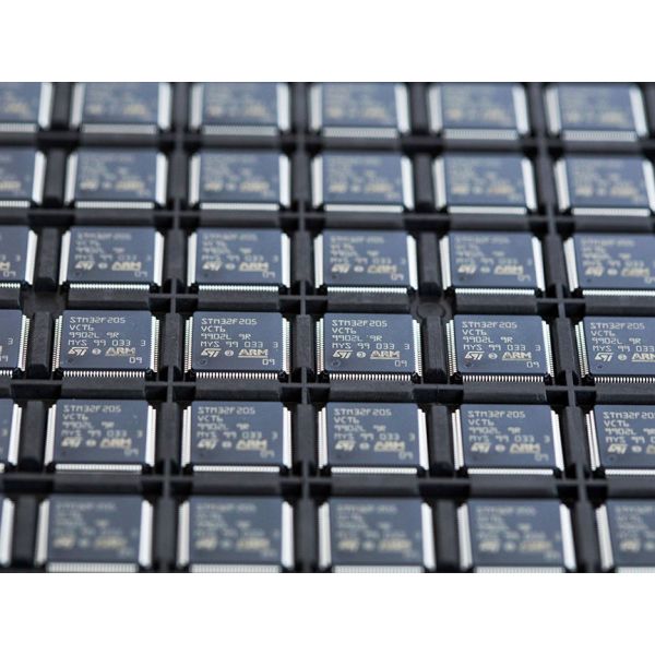 STMicroélectronique STM32F071C8T6TR Composants électroniques pour déchets 32F071C8T6TR Microcontrôleur Wifi