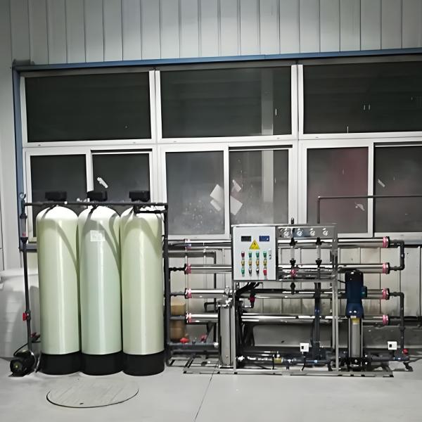 Produit de cosmétiques, d'épices Système RO automatique fournit de l'eau pure 3000L/h 2900*1000*2000mm