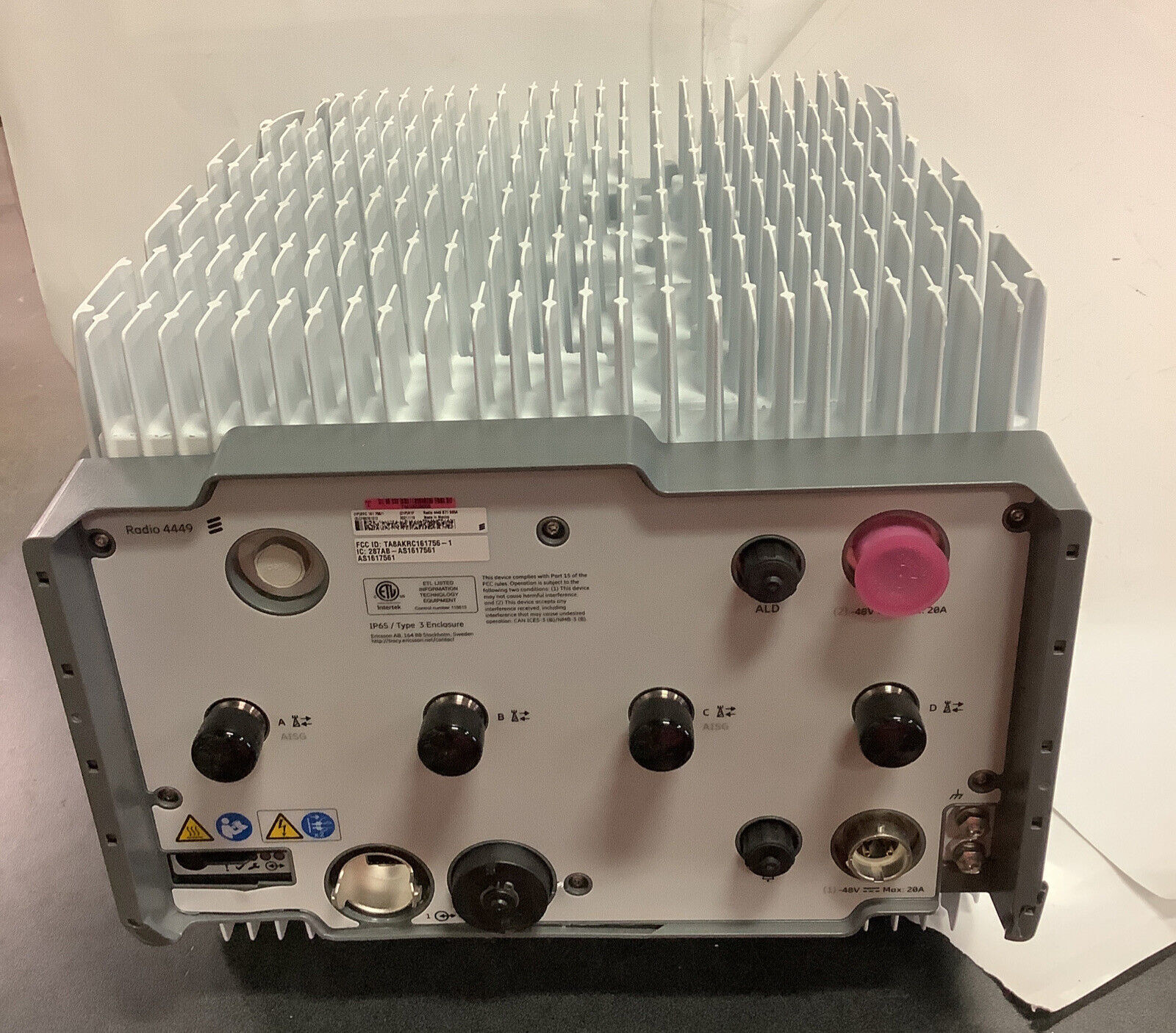 4428 B1 KRC161735/1 Ericsson RRU2100 Радио 4428 B1 KRC161735/1 Базовая станция телекоммуникационное оборудование
