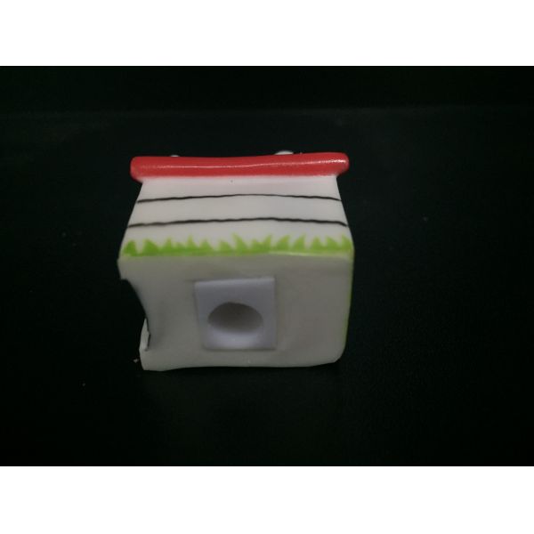 Snooby Vinyl pencil Plastic Daily Productwith a white house red roof pencil sharpener for children made of PVC