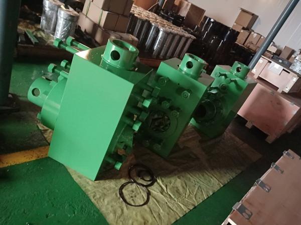 Weatherford MP-10 mud pump fluid end module, liners, pistons, valevs same as Weatherford