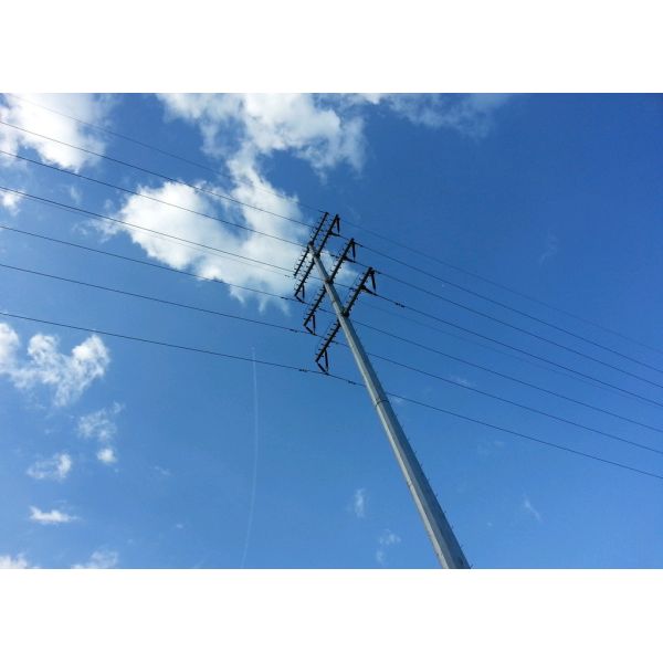Коническая / круглая 10M выжимный тип стальная трубчатая опора для 110kv линия распределения питания