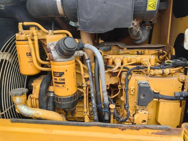 Caterpillar D4K Used Crawler Bulldozer 120kw Power For Leveling Terrain