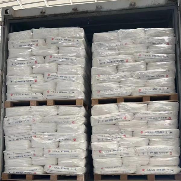 Medium Molecular Weight Solid Epoxy Resin SM607 Anti Corrosive Coating