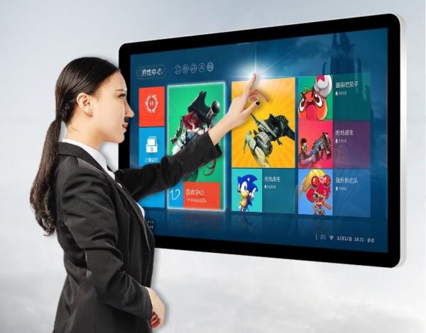 Quiosque de toque de 32 polegadas PC todo-em-um, monitor Android interativo com função de tela sensível ao toque capacitiva